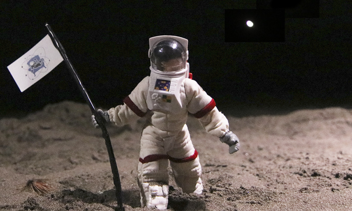 El hombre en la luna. Imagen de un vídeo de Jordi Pereyra