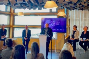 El alcalde de Bergara, Gorka Artola, durante su intervención en la presentación del San Sebastián Moda Festival.