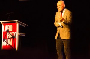 Juan Ignacio Pérez Iglesias durante la inauguración de las Jornadas de Ciencia, Tecnología e Innovación ZTB en Bergara